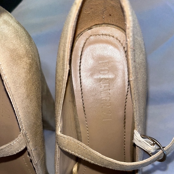 Forever 21 Platform Suede Mary Jane Heels - Picture 5 of 5